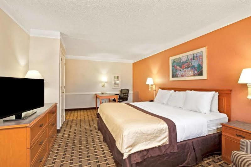 Red Roof Inn Houston North - Fm1960 & I-45 Exterior foto