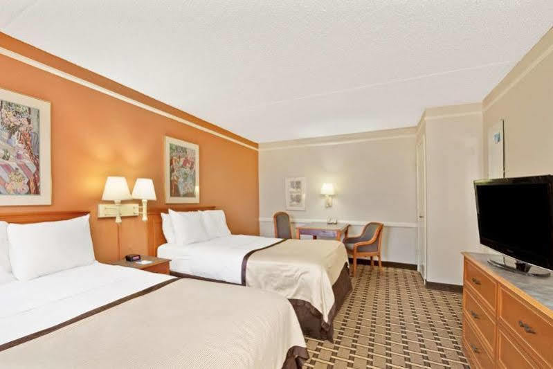 Red Roof Inn Houston North - Fm1960 & I-45 Exterior foto